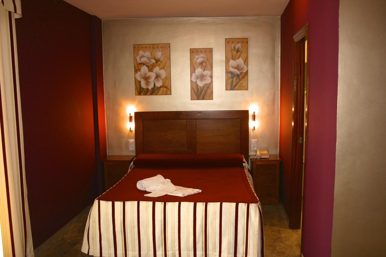 Apartamentos La Fuente Córdoba Szoba fotó